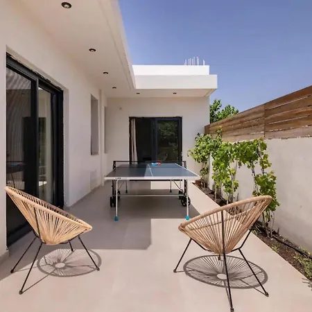 Kala - Private Pool & Sauna I Villa Loutráki