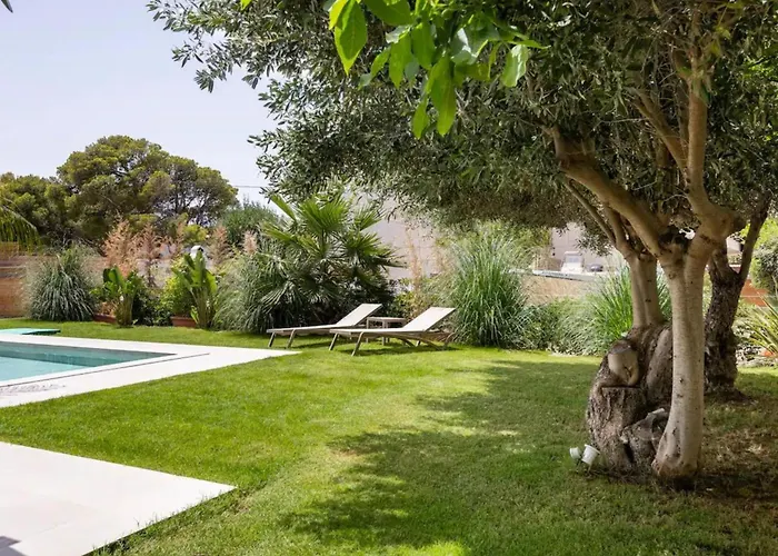 Kala - Private Pool & Sauna I 루트라키