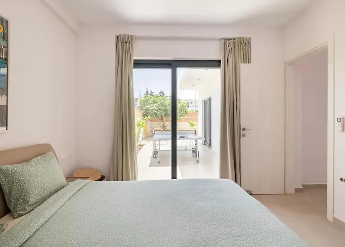 Kala - Private Pool & Sauna I 빌라 루트라키